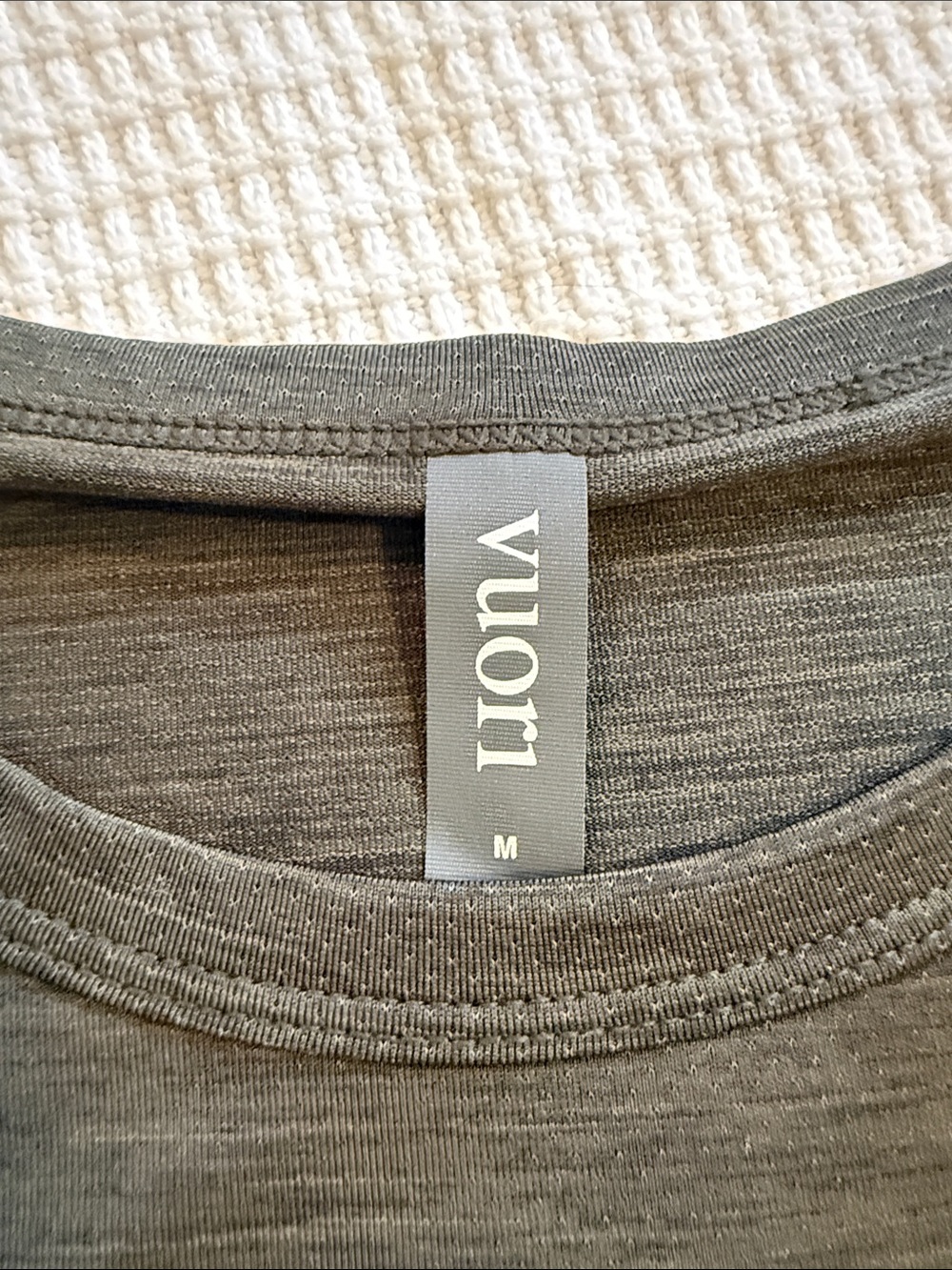 Vuori Men's Dark Charcoal Short Sleeve Zephyr Tee - Picture 2 of 7